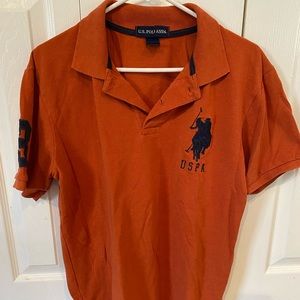 Med men’s polo shirt. Excellent condition. Orange